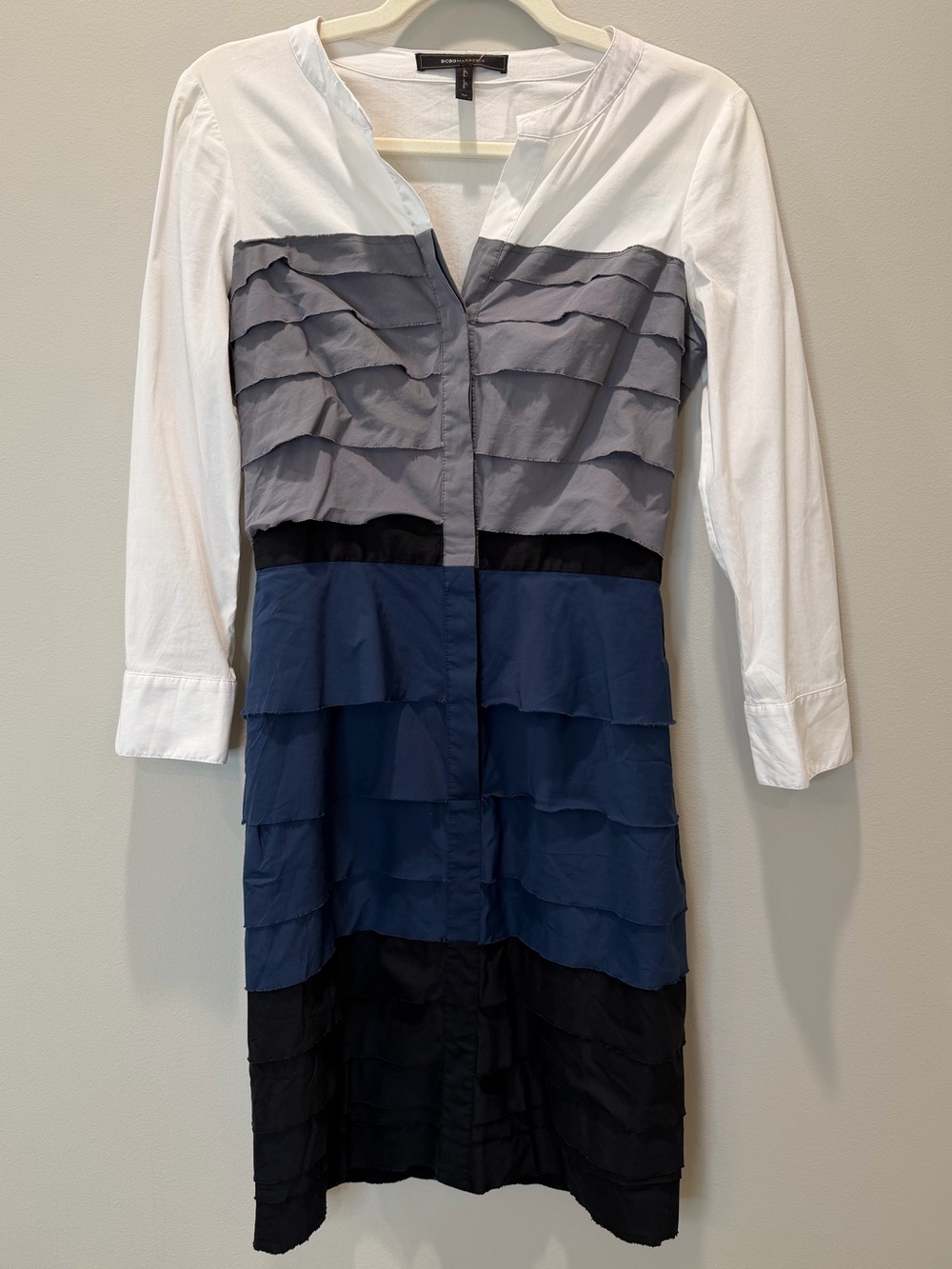 BCBGMAXAZRIA Colorblock Tiered Ruffle Shirt Dress Navy Gray Black White Sz 2
